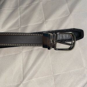 Reversible belt